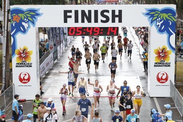 「JALホノルルマラソン2025」制限時間なし、誰もが参加できる夢の舞台　過去最高の42,962人がエントリー、うち日本人は11,984人