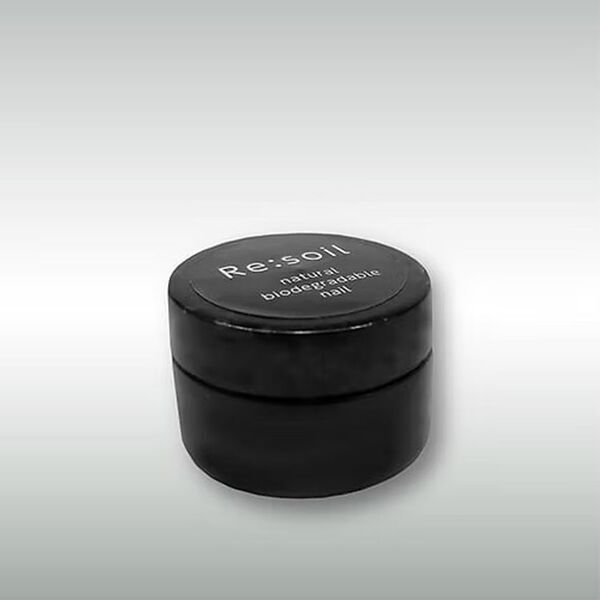 「Re:soil」より、植物や自然由来のUV・LEDの光で固まるネイルチップ用接着剤を12月22日に販売開始