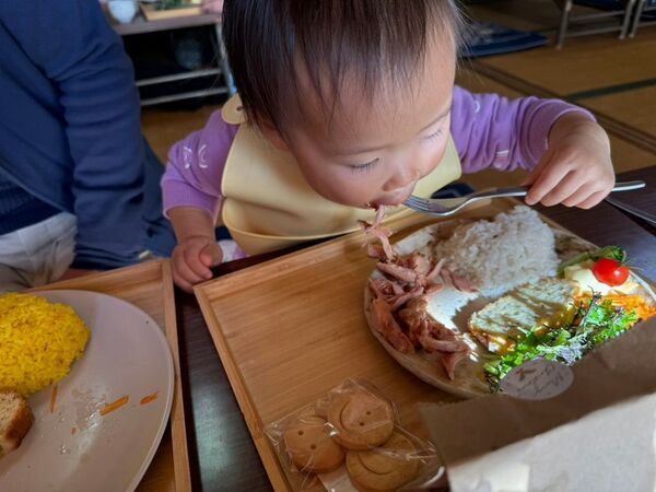 秋祭りの焼き芋と焼きそばがクリスマスのチキンに！地域企業がつなぐ3年目のこども食堂支援プロジェクト