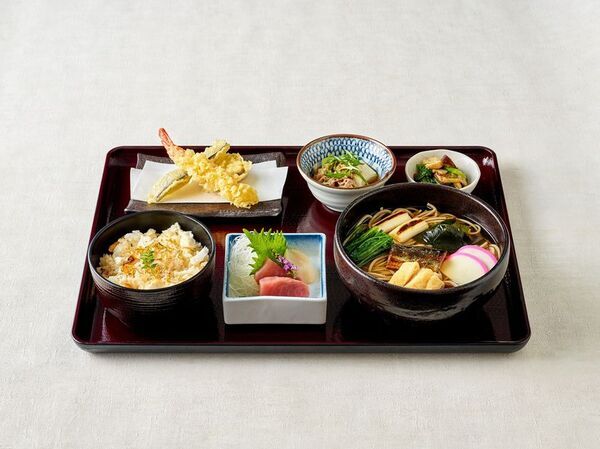 【大阪・南森町】特典付きおせち料理＆大晦日限定年越しそばランチご予約受付中