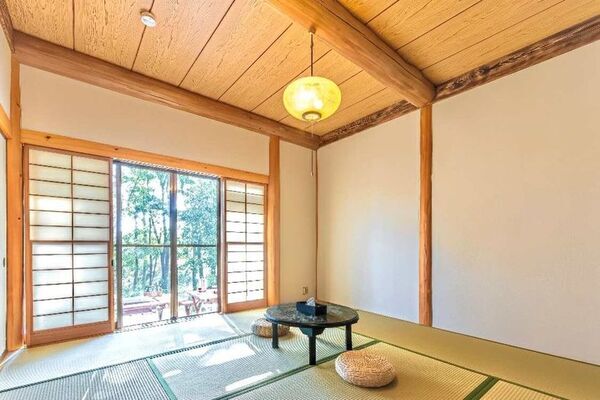 集まるほど、得をする。初旅応援フェア開催！先着20組限定　4名以上のご予約で1名無料　一棟貸ヴィラSHELTER.ブランドリレー