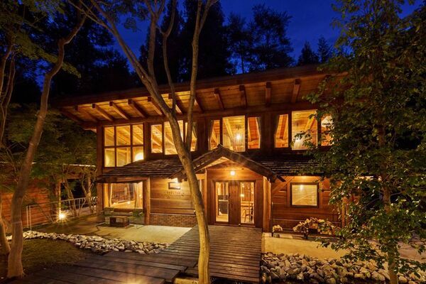 集まるほど、得をする。初旅応援フェア開催！先着20組限定　4名以上のご予約で1名無料　一棟貸ヴィラSHELTER.ブランドリレー