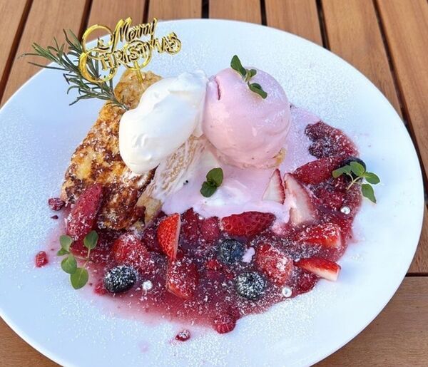 復活！「2両編成の駅舎弁当」が登場　ワクワクの駅舎カフェ3周年祭＆クリスマスフェア開催！