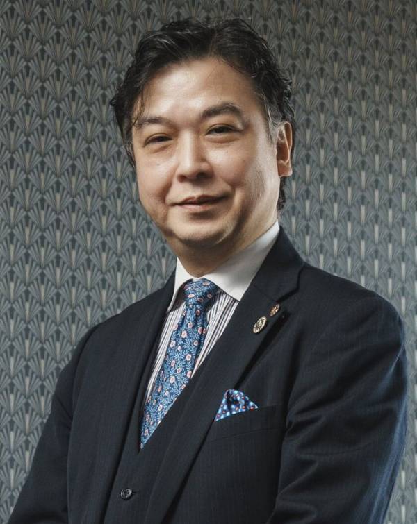 『hoteliyell』に、AI相手にゲーム感覚で接客を磨く新機能「AI接客道場」を12/18に追加。失敗し放題の仮想空間で、最強のホテリエを育てる。