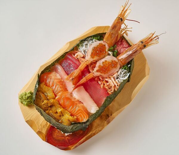 新東名高速道路 上り線 NEOPASA駿河湾沼津【おさかな丼屋 とと丸食堂】ランチ限定の握り寿司3商品とおっきい軍艦寿司を12月19日(金)より販売開始！