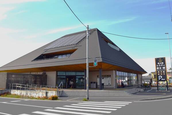道の駅「レスティ唐古・鍵」古都華の「贅沢いちごパフェ極」を１２月２７日（土）より販売