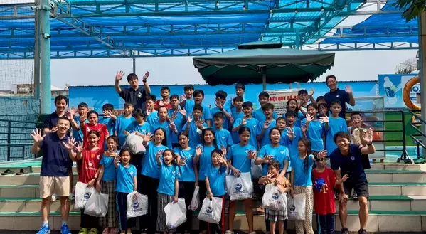 スポーツの力で未来を育む ― ベトナムにおける国際交流・安全教育プログラム開催報告　川崎フロンターレ×サギヌマスイミングクラブ共催