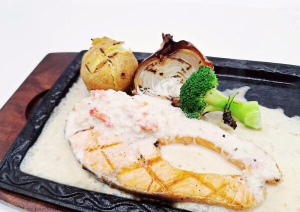 調味料選手権で出汁部門 最優秀賞を受賞した「かにつゆ」と楽しむ冬の新作メニューが一堂に。千歳に“カニ”の香り舞い上がる！12/26から冬の食イベント開催＠サーモンパーク千歳