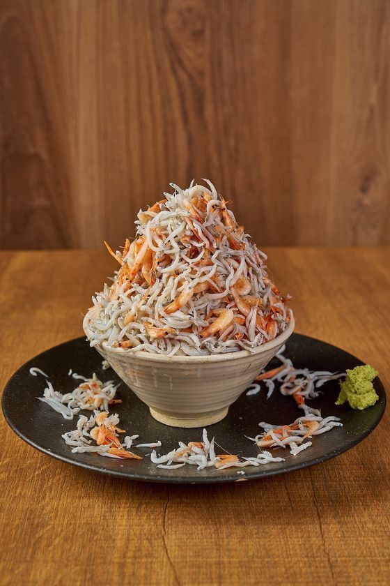 【静岡・熱海】紅白で祝う、新年の一杯。熱海銀座おさかな食堂で年末年始の限定メニューが12月26日よりスタート！！