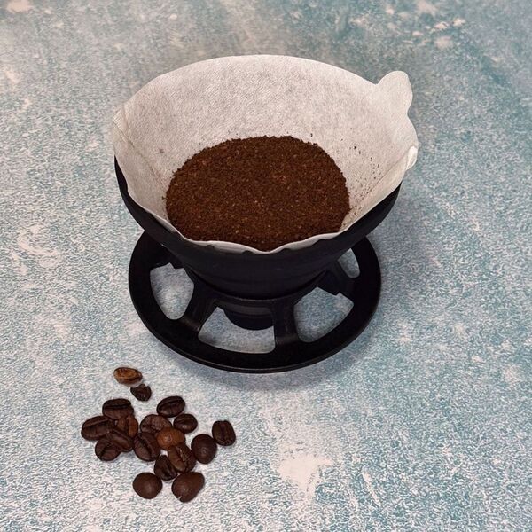 わずか厚さ2.5cmに折り畳める「DIONYSOSコーヒーシリコーンドリッパー」新発売