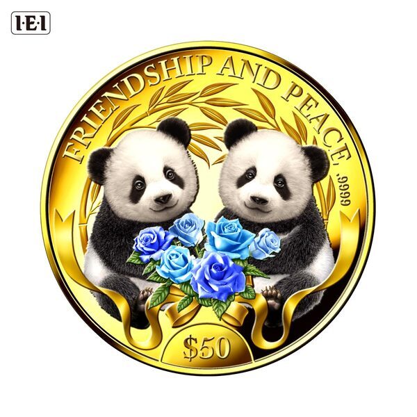 シャオシャオとレイレイが仲良く寄り添う、双子パンダの純金製カラー貨幣、新登場！