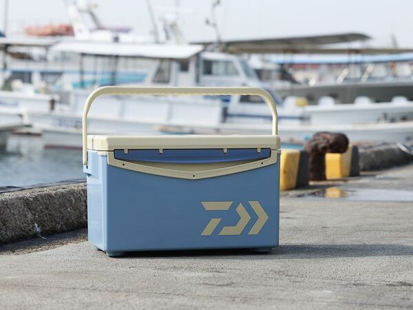 漁業現場の廃プラスチックを再生、地域循環型クーラーボックス開発