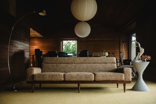 P.F.S. STANDARD SOFAにベルギー製新ファブリック「CGT MALT BROWN」が登場