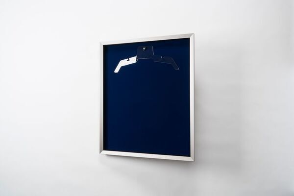 アルミ額縁メーカー・アルナ、バレーボール日本代表合宿地・薩摩川内市へユニフォーム額を寄贈― 鹿児島銀行受託「地方創生・SDGs応援私募債」を活用 ―