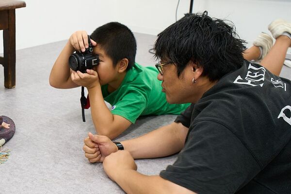 【横浜・元町】発達特性・不登校の小学生を優先対象にした少人数制の写真アトリエを新設　全6回で作品制作から展示まで伴走、クラウドファンディング実施中