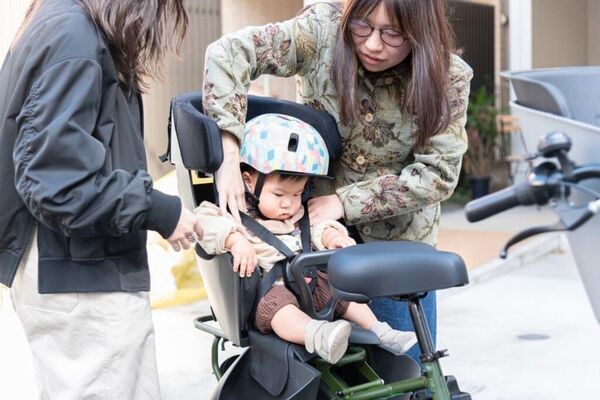 「親だから、私も被る。」ユーザーの7割が“大人のヘルメット着用”に前向き　子ども乗せ自転車ユーザーに安全意識に関するアンケート調査を実施
