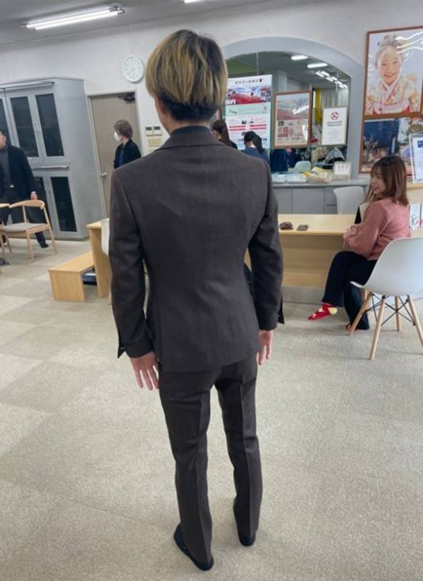 「男の成人式は、ただの儀礼」なのか？世間の冷めたデータを覆し、自腹でオーダースーツを仕立てたある若者の事例を公開
