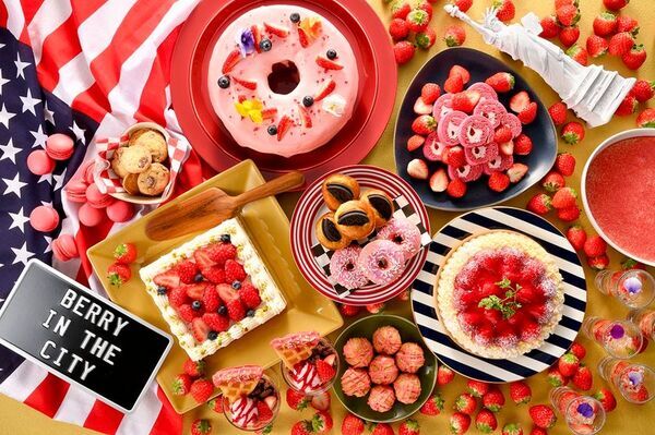 「リーベルホテル大阪」『Berry in the City～ニューヨークの街角気分を愉しむストロベリースイーツ&ディナービュッフェ～』を3月1日より開催！
