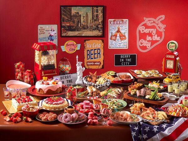 「リーベルホテル大阪」『Berry in the City～ニューヨークの街角気分を愉しむストロベリースイーツ&ディナービュッフェ～』を3月1日より開催！