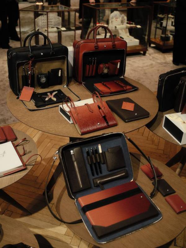 モンブランがミラノファッションウィークで2026年秋冬レザーコレクションを発表　会場に女優の杏さんが来場