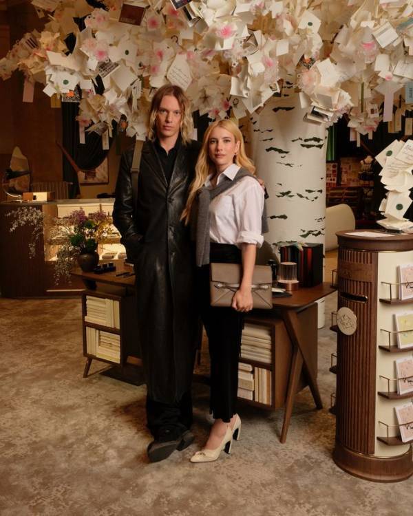 モンブランがミラノファッションウィークで2026年秋冬レザーコレクションを発表　会場に女優の杏さんが来場