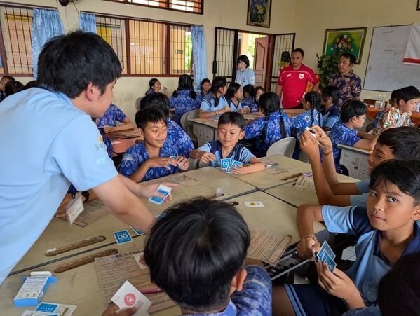 令和7年度SFTアクションプラス(第二期)採択事業　インドネシア・バリ島で体験型お薬教室を実施