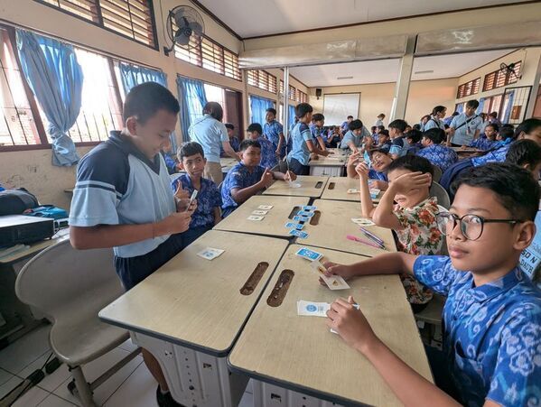 令和7年度SFTアクションプラス(第二期)採択事業　インドネシア・バリ島で体験型お薬教室を実施