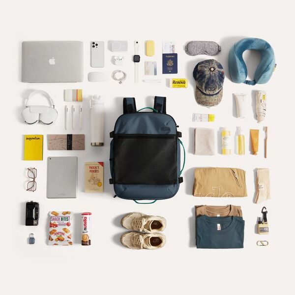 「スーツケース・キャンセル」という新戦略。日本は世界一の「ひとり旅」大国へ。観光地のロッカー難民を回避し、機動力を最大化する装備がMakuakeに登場。