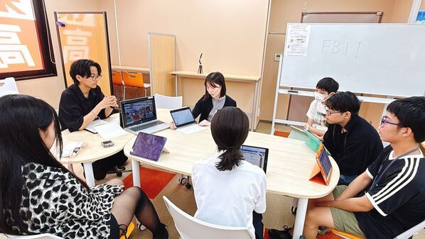 生徒一人ひとりの日々の学び・成長を自信へとつなげていく「成長実感発表会」を開催～全国の各拠点から、個性あふれるテーマでそれぞれの成長を発信～