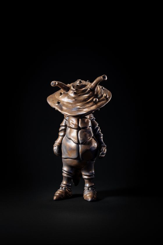 有田焼産業が存続の危機、人材不足深刻化　「ウルトラマン×有田焼」で400年続く伝統工芸の雇用と技術を守る　2/8(日)幕張「ウルトラ怪獣ワンフェス」有田焼「カネゴン」出展