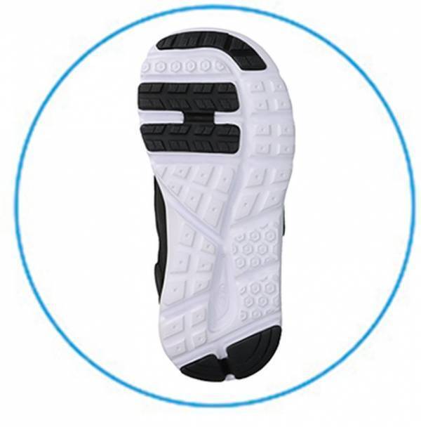 アキレス独自の新設計「パカっとスリット構造」(特許出願済)を採用した「瞬足 足育(そくいく)C-260」登場