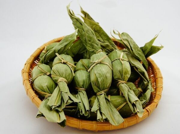 ホテル東京ガーデンパレス　第7回春の装飾　大つるし飾り展　～約3000個の雛の飾り物～「雪国越後三大つるし雛・山形県湊町酒田の傘福®・宮城県大崎市のつるし飾り展」つるし雛装飾と新潟物産展開催のお知らせ