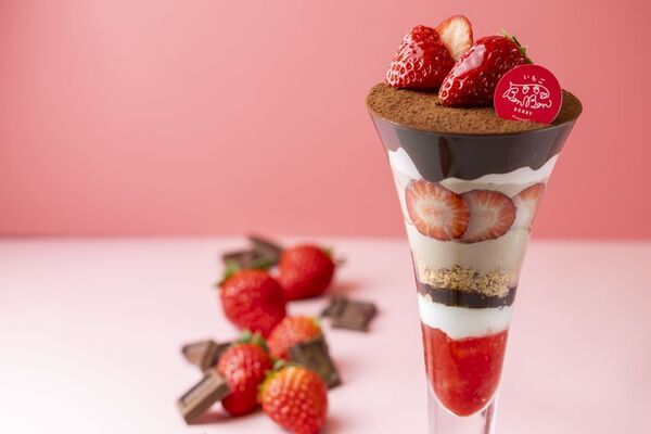 ＜いちご専門店の道の駅 いちごBonBonBERRY＞累計7万個突破！「いちごのバウムクーヘン」にショコラの味わいが2/1より新登場！「静岡県産いちごととろけるショコラフェア」も同時開催中