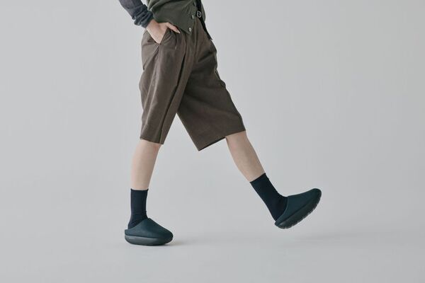 仕事しながら体幹トレーニングができるオフィスシューズ「KAMOLEG 2.0 W」3月上旬より一般販売