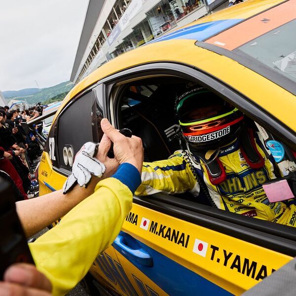 ドライビングマジック×日本自動車大学校「OHLINS CIVIC NATS」のオリジナルトミカが登場！！