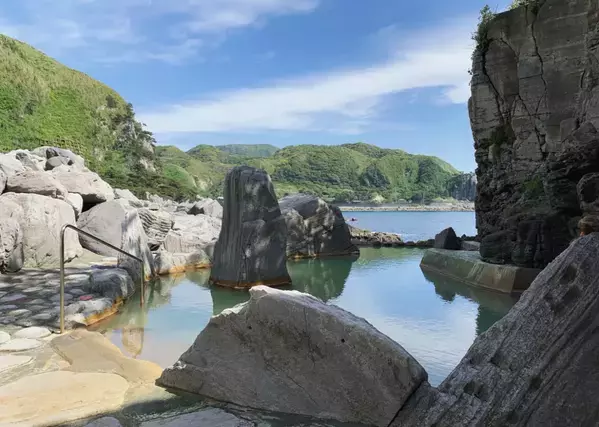東京の離島神津島で“釣って泊まって星に浸る3日間”