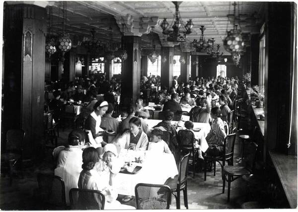 「大丸心斎橋店」江戸から令和へ繋ぐ300周年企画始動！手塚治虫の『火の鳥』コラボ切手や「春のおとな様ランチ」、300年の歴史を振り返る「“ひとます”博物館」が登場！