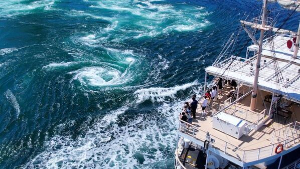 超絶景！世界最大級の渦潮がさらに巨大に！「春の大潮」の季節が到来