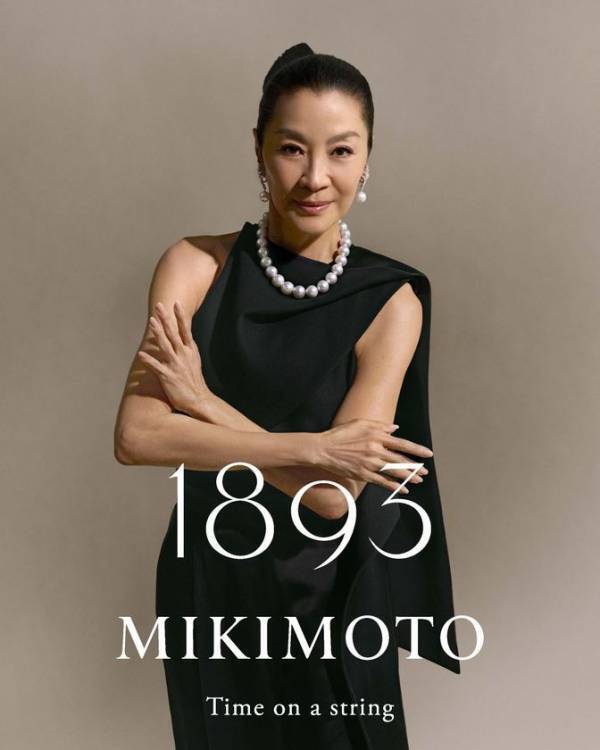 女優ミシェル・ヨー　MIKIMOTO の最新グローバルキャンペーン「1893 MIKIMOTO ―Time on a string―」に登場