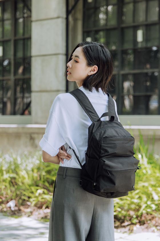 日本初※！ポーチがクロスボディバッグに　ショルダーバッグがバックパックに！「Makuake」にて4月中旬にプロジェクト開始予定