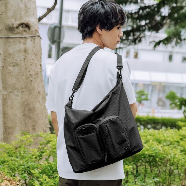 日本初※！ポーチがクロスボディバッグに　ショルダーバッグがバックパックに！「Makuake」にて4月中旬にプロジェクト開始予定