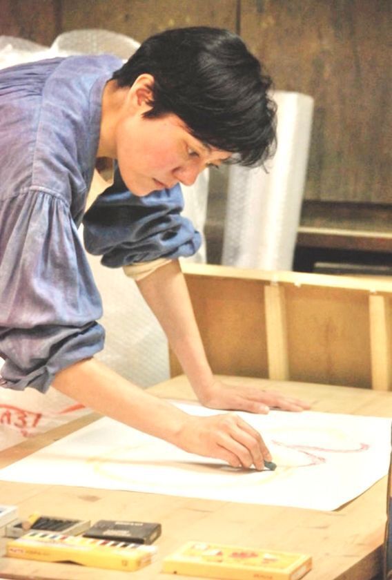 俳優・鈴木杏が抽象表現で挑む個展「やどる」4/11(土)より開催　新たな表現領域への挑戦を含む新作群を発表