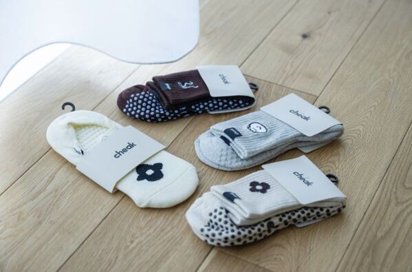 名古屋初！＊　海外で主流の“バレエのバー(barre)を使ったエクササイズ”本格導入　ヨガ・ピラティス・バレエエクササイズを体験できる「Studio Stormi」3月7日(土)名古屋市東区に誕生