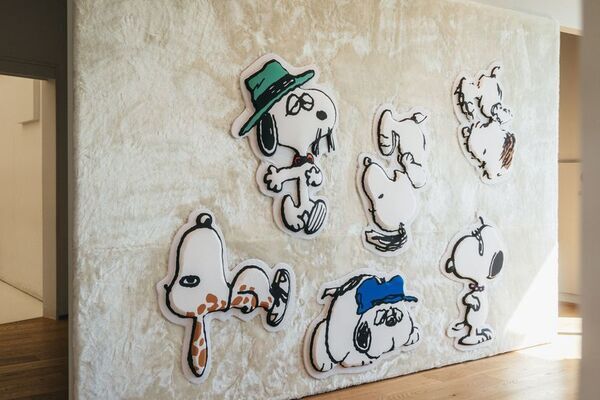 スヌーピーミュージアム、3月7日(土)より新企画「ふかふかミュージアム」がスタート！スヌーピーたちにハグできる巨大な柱や寝転べる新エリアが登場　これまで以上に「癒し」と「楽しさ」が溢れるミュージアムに進化