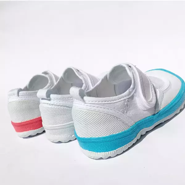 【新学期の盲点】子どもの上履き、1日平均6.1時間・年間1000時間以上　子どもの足を最も拘束するのは「上履き」だった　外靴より3倍以上長く履くのに、健康意識は27％　400人調査で見えた「足育」の死角