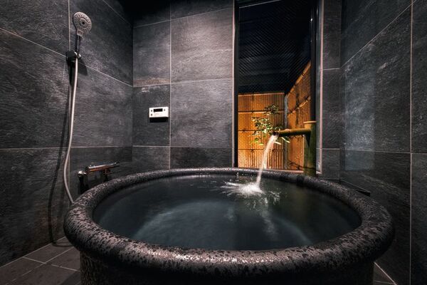 京都駅から地下鉄1駅、五条に2連棟の京町家宿を2/28開業　京都中心部の利便性と落ち着いた滞在を両立する町家宿