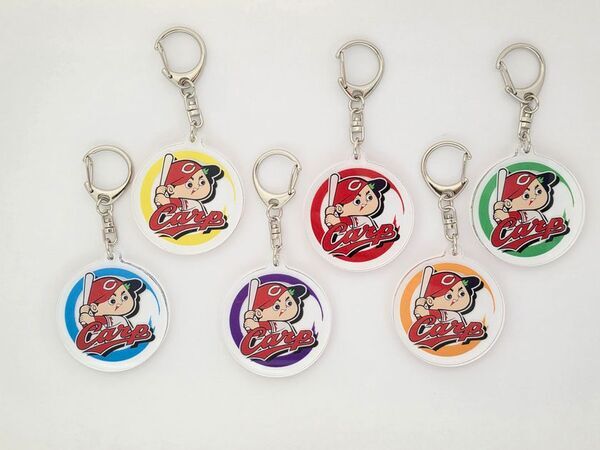 ガチャCAN自販機限定「カープ コラボアクリルキーホルダー」を3月18日より販売開始