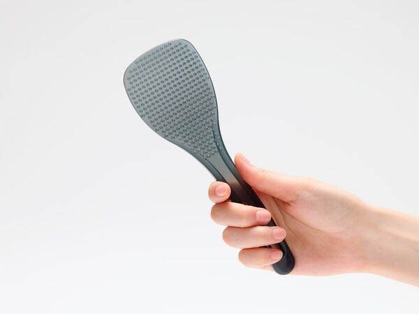 驚くほどくっつかない。最後の一粒まですくいやすい剥離性の高いTPX(R)樹脂を採用した「快適しゃもじ」がlike-itより新登場