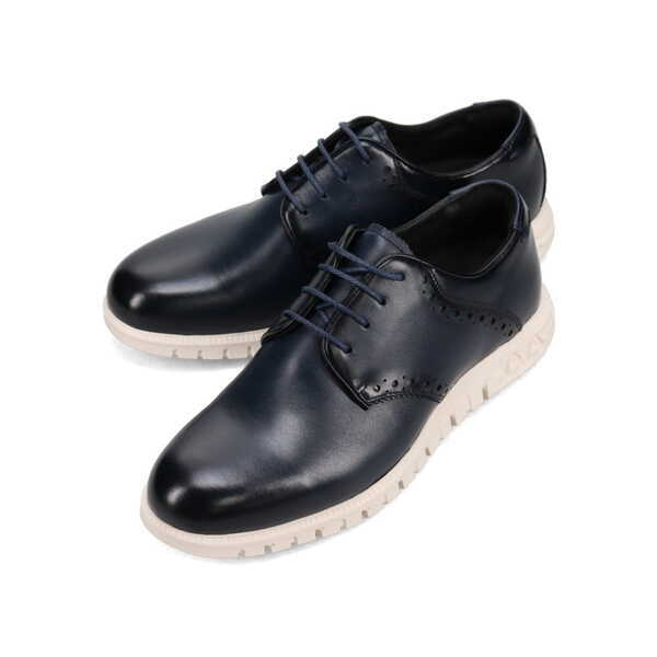 坂東工さんがナビゲート CAの"疲れない足"の秘密