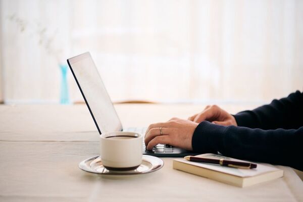 暮らしの延長に、宿がある　祖母の下宿から65年、その空気ごと承継した　旅館が白老で再スタート